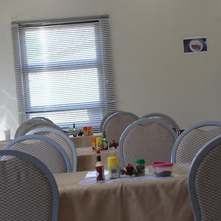 Tsumeb Guesthouse Kamho Exteriör bild