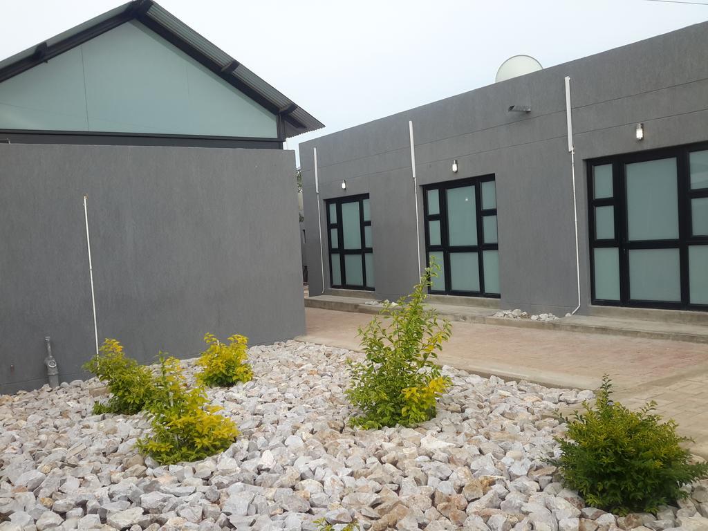 Tsumeb Guesthouse Kamho Exteriör bild