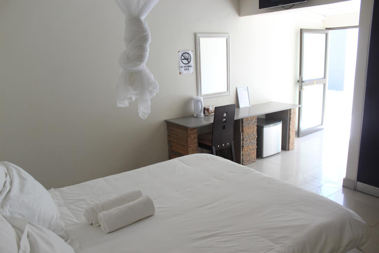 Tsumeb Guesthouse Kamho Exteriör bild