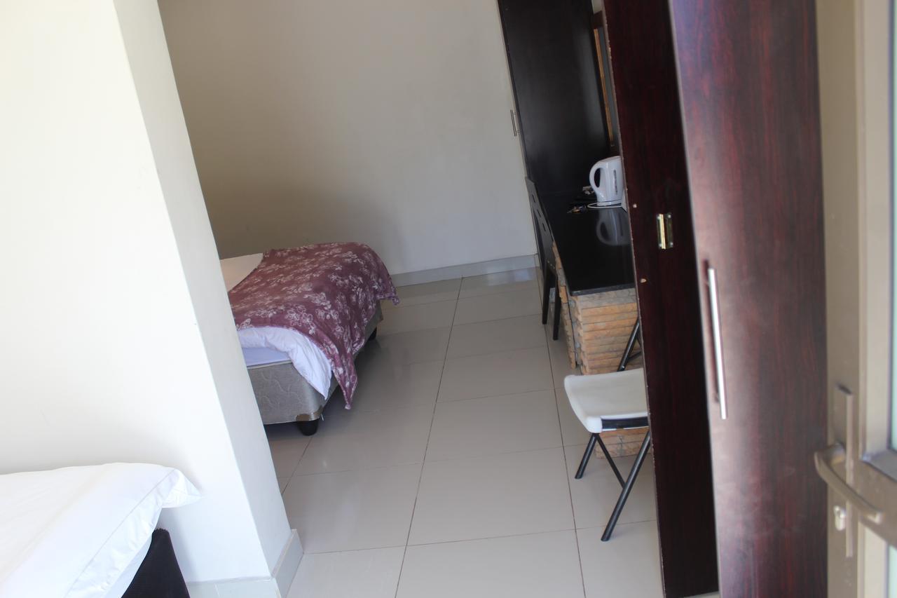 Tsumeb Guesthouse Kamho Exteriör bild